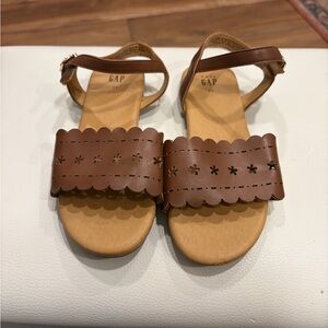 GAP Brown Scalloped Floral Cutout Ankle Strap Sandals